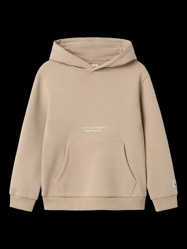 NKMTIESKE_LS_NREG_SWEAT_WH_BRU_4