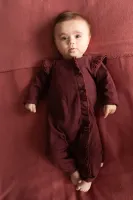 Suit_Ruffles_Port_3